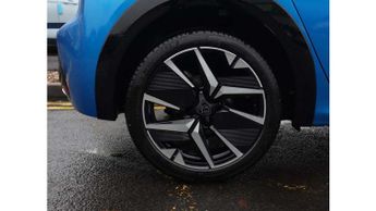 Peugeot 208 1.2 Hybrid 100 GT 5dr e-DSC6