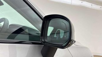 Volvo XC60 2.0 B5P Plus Dark 5dr AWD Geartronic