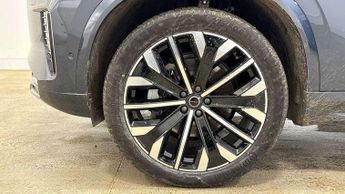Volvo XC90 2.0 B5P Plus Dark 5dr AWD Geartronic