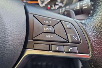 Nissan Juke 1.0 DiG-T N-Connecta 5dr DCT