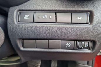 Nissan Juke 1.0 DiG-T N-Connecta 5dr DCT