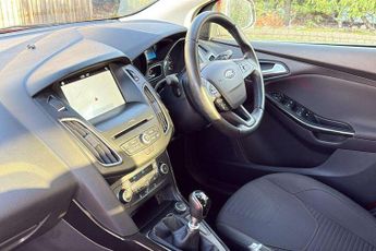 Ford Focus 1.0 EcoBoost 125 Titanium Navigation 5dr
