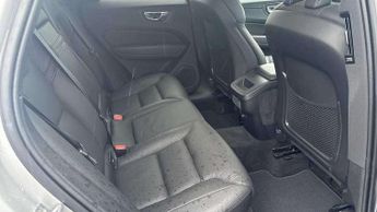 Volvo XC60 2.0 B4D Momentum 5dr AWD Geartronic
