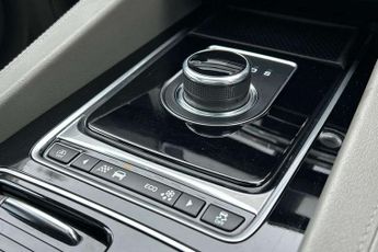 Jaguar F-Pace 2.0 Portfolio 5dr Auto AWD