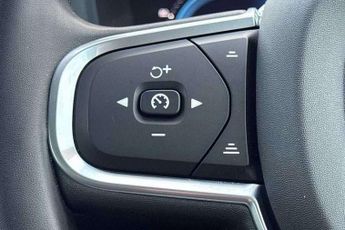 Volvo XC60 2.0 B5P Core 5dr AWD Geartronic