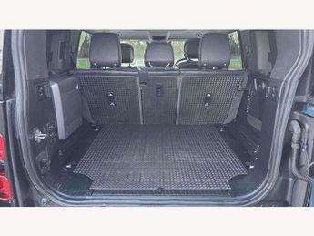Land Rover Defender 3.0 D250 HSE 110 5dr Auto