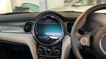 MINI Hatchback 1.5 Cooper Exclusive 3dr Auto