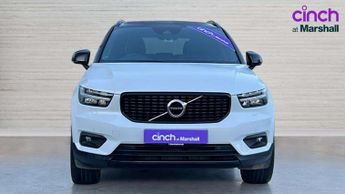Volvo XC40 2.0 T4 R DESIGN Pro 5dr AWD Geartronic
