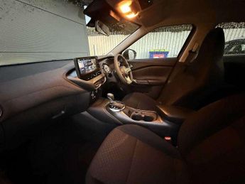 Nissan Juke 1.0 DiG-T Acenta Premium 5dr DCT