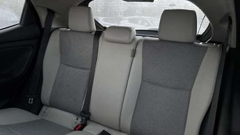 Toyota Yaris 1.5 Hybrid Excel 5dr CVT