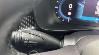 Volvo XC40 2.0 B4P Ultimate Dark 5dr Auto