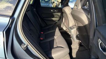 Volvo XC60 2.0 B5P Plus Dark 5dr AWD Geartronic