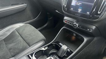 Volvo XC40 1.5 T3 [163] R DESIGN 5dr Geartronic