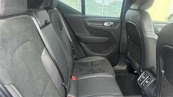 Volvo XC40 1.5 T3 [163] R DESIGN 5dr Geartronic