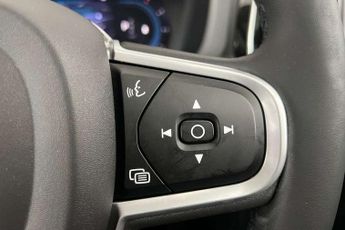 Volvo XC60 2.0 B4D Momentum 5dr AWD Geartronic