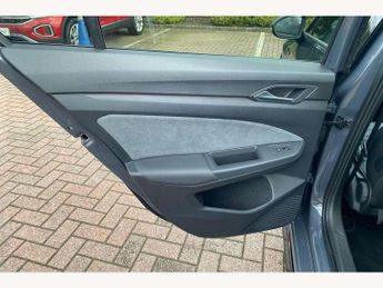 Volkswagen Golf 2.0 TDI 150 R-Line 5dr DSG