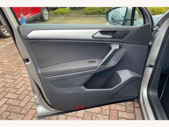 Volkswagen Tiguan 2.0 TDi 150 SE Nav 5dr DSG