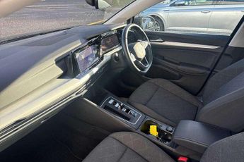 Volkswagen Golf 1.0 eTSI Life 5dr DSG