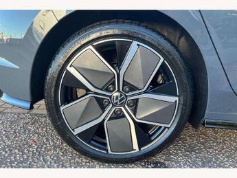 Volkswagen Golf 1.5 eTSI 150 Black Edition 5dr DSG