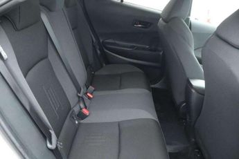 Toyota C-HR 2.0 PHEV Design 5dr CVT