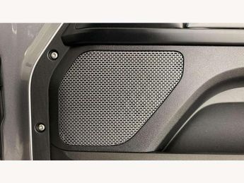 Land Rover Defender 2.0 D200 110 5dr Auto [6 Seat]