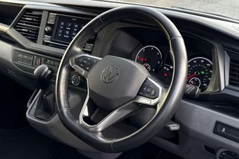 Volkswagen Transporter 2.0 TDI 150 Highline Kombi Van DSG