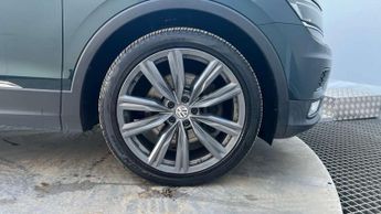 Volkswagen Tiguan 2.0 TDi 190 4Motion SEL 5dr DSG