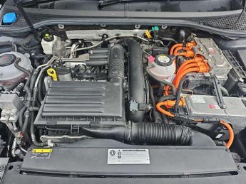 Volkswagen Passat GTE 1.4 TSI PHEV GTE 5dr DSG