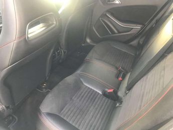 Mercedes-Benz GLA GLA 220d 4Matic AMG Line 5dr Auto