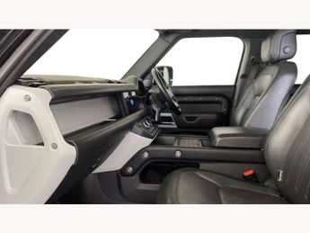 Land Rover Defender 3.0 D300 X-Dynamic HSE 110 5dr Auto
