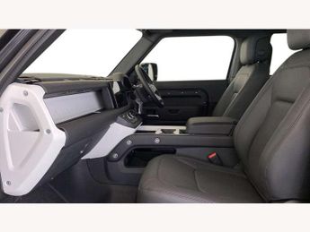 Land Rover Defender 3.0 D250 X-Dynamic SE 90 3dr Auto