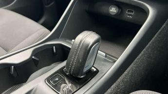 Volvo XC40 2.0 B4P Momentum 5dr Auto