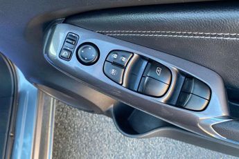 Nissan Juke 1.6 Hybrid N-Connecta 5dr Auto