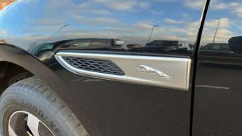 Jaguar F-Pace 2.0 D200 R-Dynamic S 5dr Auto AWD