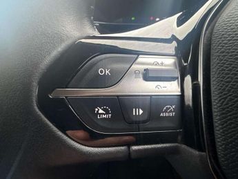 Peugeot 308 1.2 PureTech Allure Premium 5dr EAT8