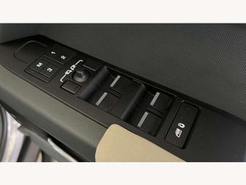 Land Rover Defender 2.0 P400e X-Dynamic HSE 110 5dr Auto