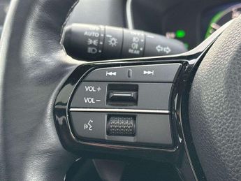 Honda Civic 2.0 eHEV Advance 5dr CVT