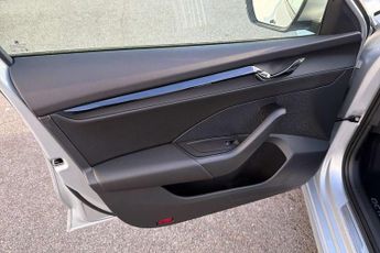 Skoda Octavia Estate 1.4 TSI iV SE Technology DSG 5dr