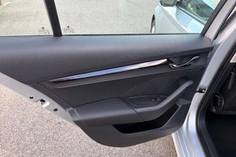 Skoda Octavia Estate 1.4 TSI iV SE Technology DSG 5dr