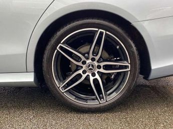 Mercedes-Benz E-Class E220d AMG Line Premium Plus 4dr 9G-Tronic
