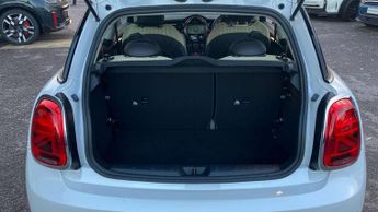 MINI Hatchback 1.5 Cooper Classic 3dr Auto