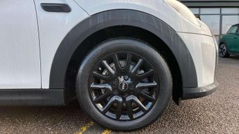 MINI Hatchback 1.5 Cooper Classic 3dr Auto