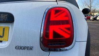 MINI Hatchback 1.5 Cooper Classic 3dr Auto