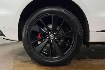 Jaguar F-Pace 2.0 D200 R-Dynamic SE Black 5dr Auto AWD