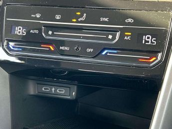 Volkswagen T-Roc 1.5 TSI Life 5dr DSG