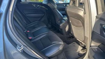 Volvo XC60 2.0 D5 PowerPulse R DESIGN 5dr AWD Geartronic