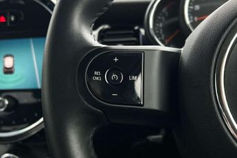 MINI Hatchback 5dr 1.5 Cooper Classic 5dr Auto