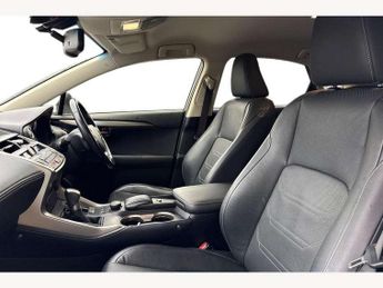 Lexus NX 300h 2.5 Luxury 5dr CVT