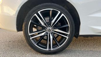 Volvo XC60 2.0 D4 R DESIGN Pro 5dr AWD Geartronic