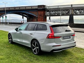 Volvo V60 2.0 B4P Ultra Dark 5dr Auto